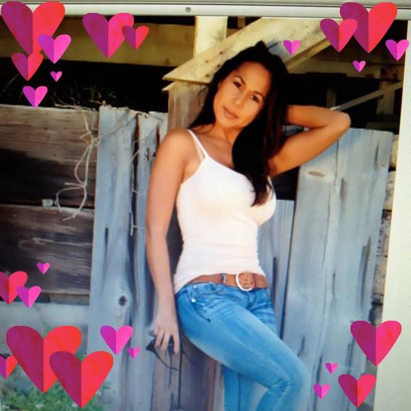 Meet your Posher, Liz - Picture 1 of 1